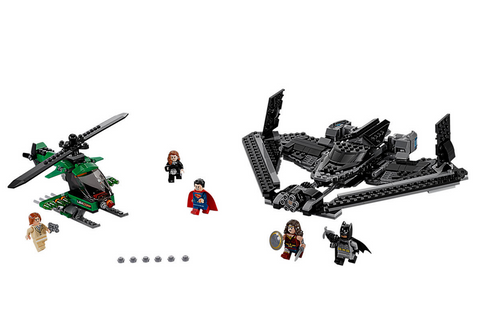 76046 LEGO® Heroes of Justice: Sky High Battle